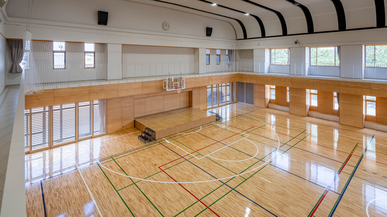 弘前市立石川小・中学校等複合施設 アリーナ2
